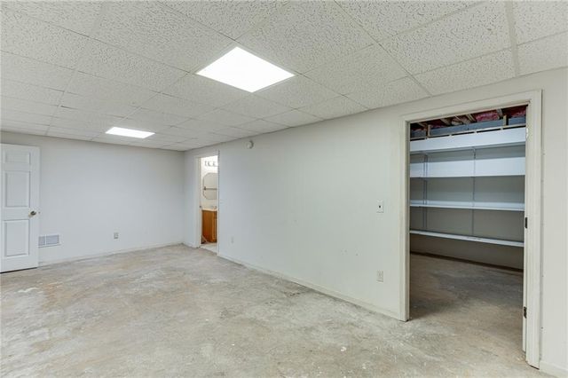 5972 River Oaks Drive, Flowery Branch, GA 30542