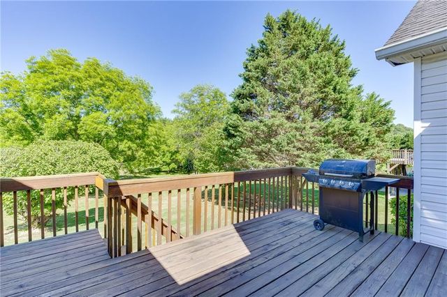 5972 River Oaks Drive, Flowery Branch, GA 30542