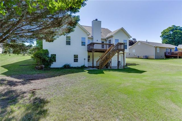 5972 River Oaks Drive, Flowery Branch, GA 30542