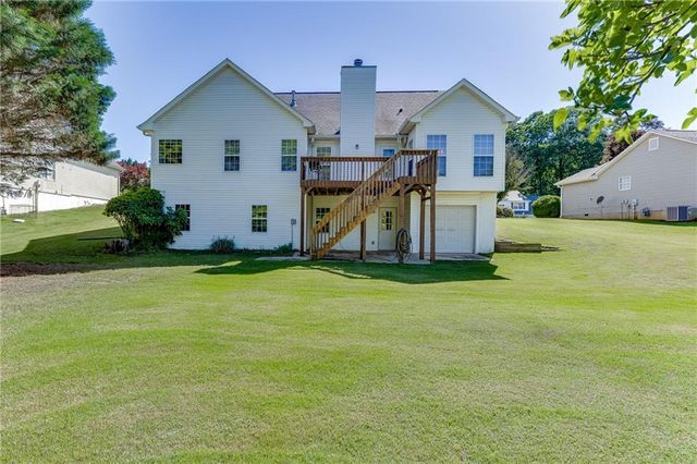 5972 River Oaks Drive, Flowery Branch, GA 30542