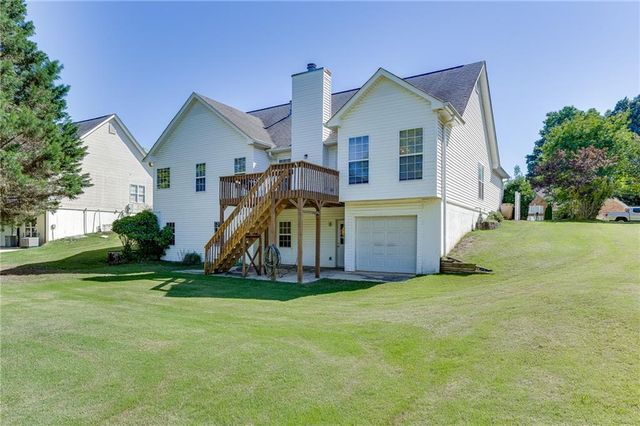 5972 River Oaks Drive, Flowery Branch, GA 30542