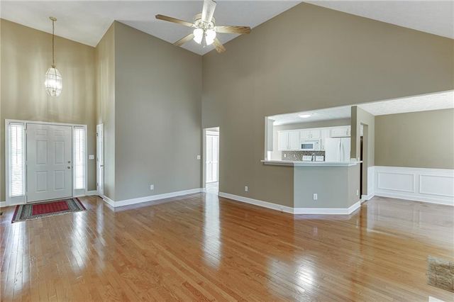 5972 River Oaks Drive, Flowery Branch, GA 30542
