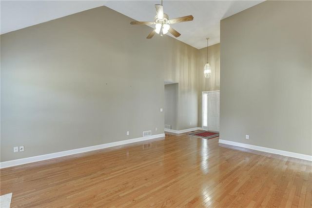 5972 River Oaks Drive, Flowery Branch, GA 30542