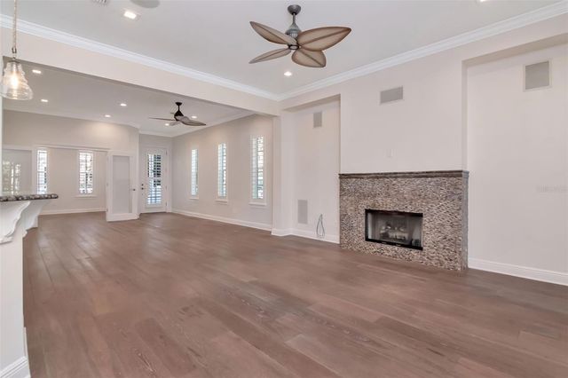 947 HEMINGWAY CIRCLE, Tampa, FL 33602