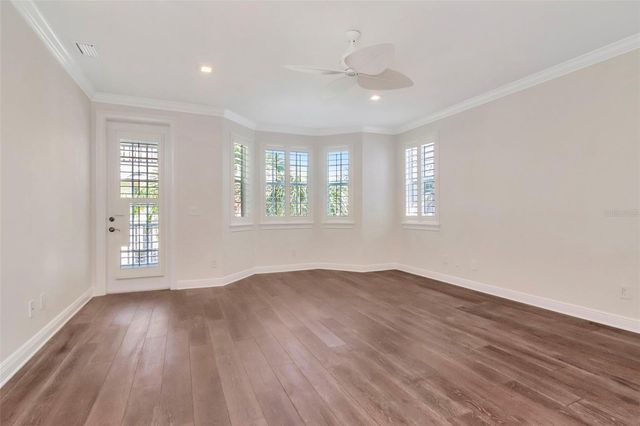 947 HEMINGWAY CIRCLE, Tampa, FL 33602