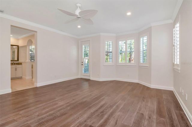 947 HEMINGWAY CIRCLE, Tampa, FL 33602