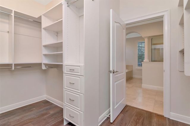 947 HEMINGWAY CIRCLE, Tampa, FL 33602