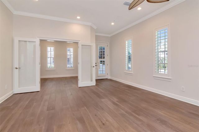 947 HEMINGWAY CIRCLE, Tampa, FL 33602