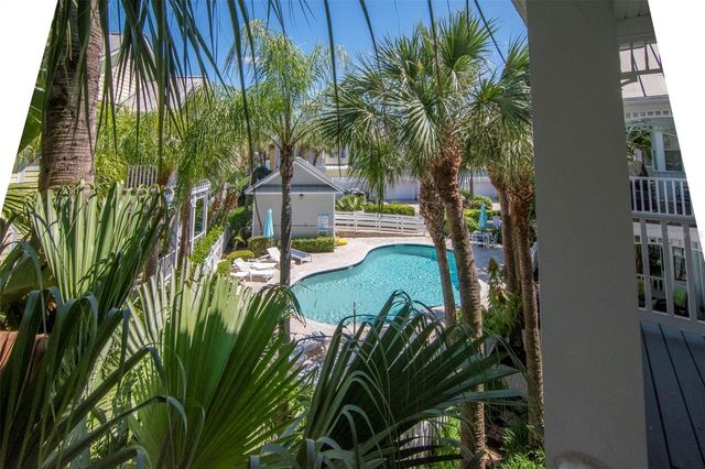 947 HEMINGWAY CIRCLE, Tampa, FL 33602