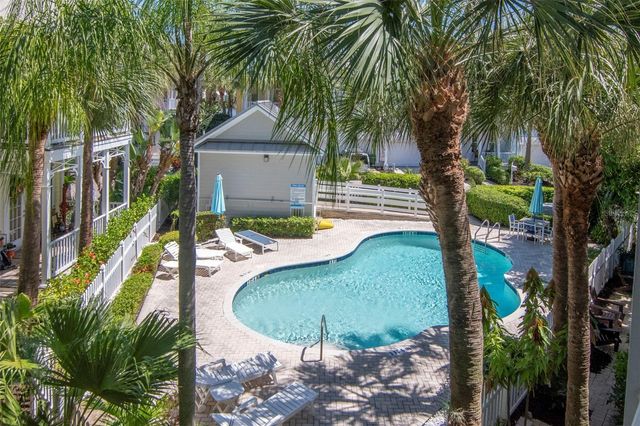 947 HEMINGWAY CIRCLE, Tampa, FL 33602