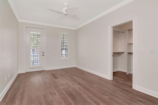 947 HEMINGWAY CIRCLE, Tampa, FL 33602