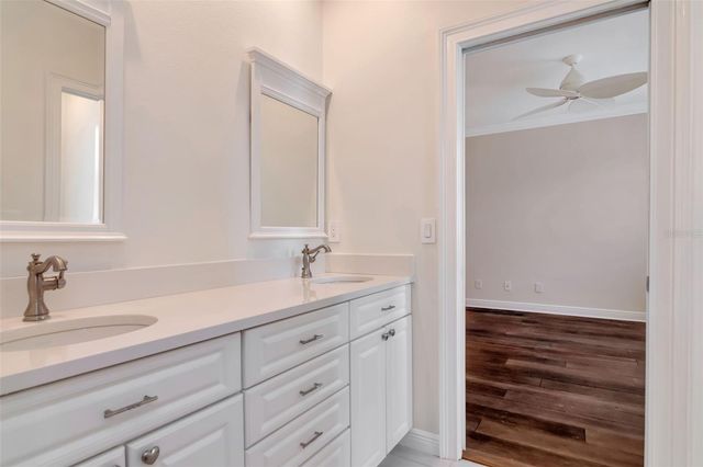 947 HEMINGWAY CIRCLE, Tampa, FL 33602