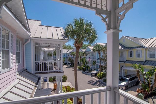 947 HEMINGWAY CIRCLE, Tampa, FL 33602