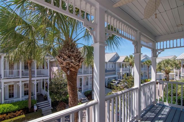 947 HEMINGWAY CIRCLE, Tampa, FL 33602