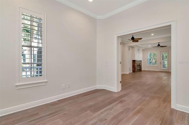 947 HEMINGWAY CIRCLE, Tampa, FL 33602