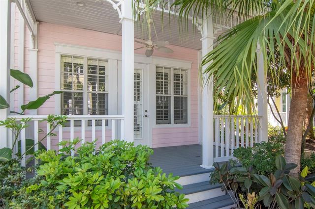 947 HEMINGWAY CIRCLE, Tampa, FL 33602