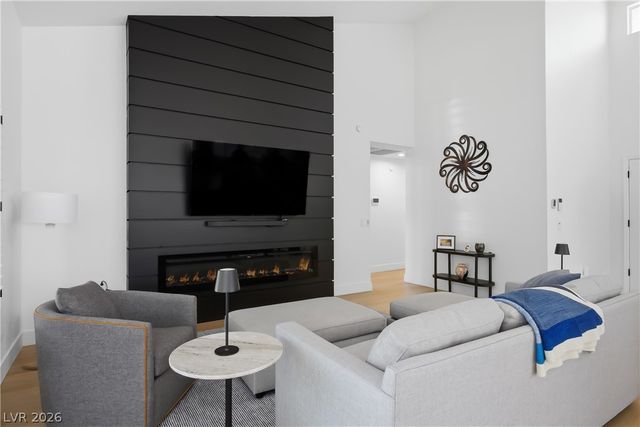 8817 Sandspring Drive, Las Vegas, NV 89134