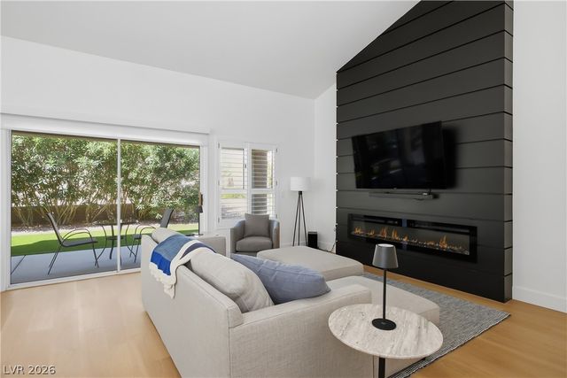 8817 Sandspring Drive, Las Vegas, NV 89134