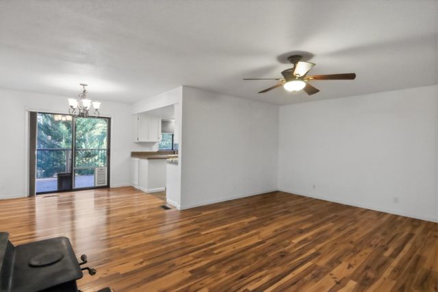 10959 Henson Way, Grass Valley, CA 95949