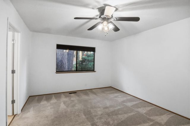 10959 Henson Way, Grass Valley, CA 95949