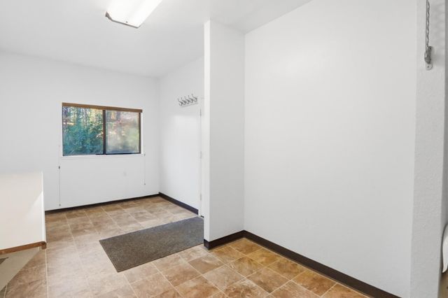 10959 Henson Way, Grass Valley, CA 95949