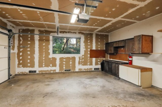 10959 Henson Way, Grass Valley, CA 95949