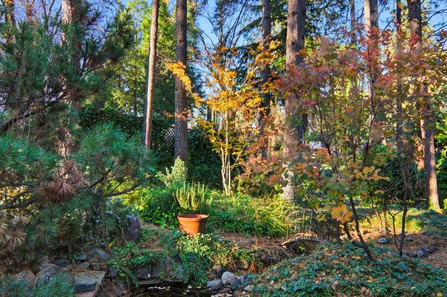 10959 Henson Way, Grass Valley, CA 95949