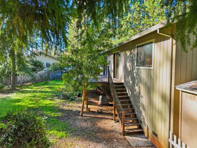 10959 Henson Way, Grass Valley, CA 95949
