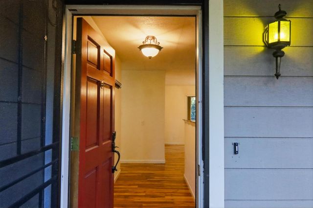 10959 Henson Way, Grass Valley, CA 95949