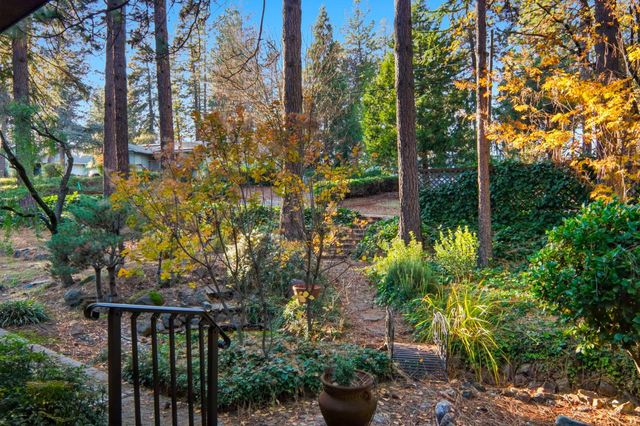 10959 Henson Way, Grass Valley, CA 95949