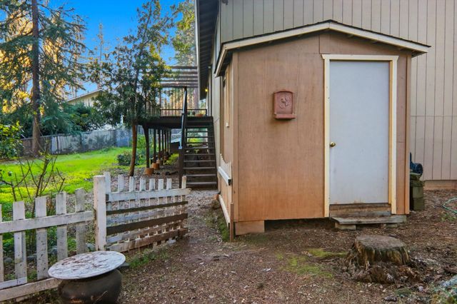 10959 Henson Way, Grass Valley, CA 95949