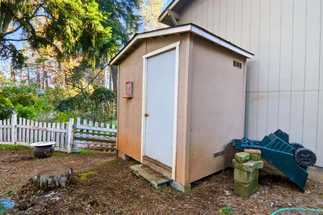 10959 Henson Way, Grass Valley, CA 95949