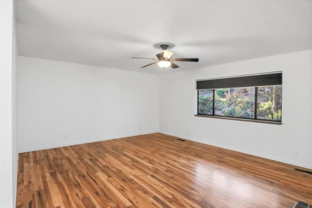 10959 Henson Way, Grass Valley, CA 95949