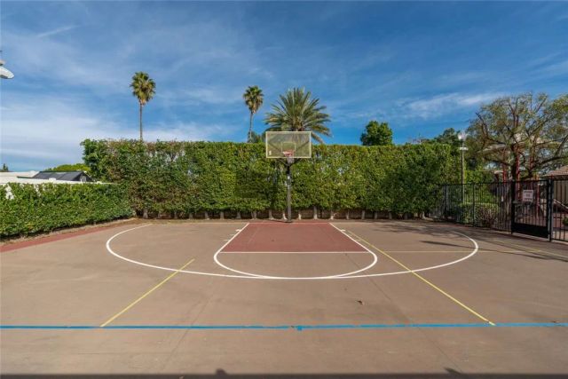 9562 Sundance Street, Pacoima, CA 91331