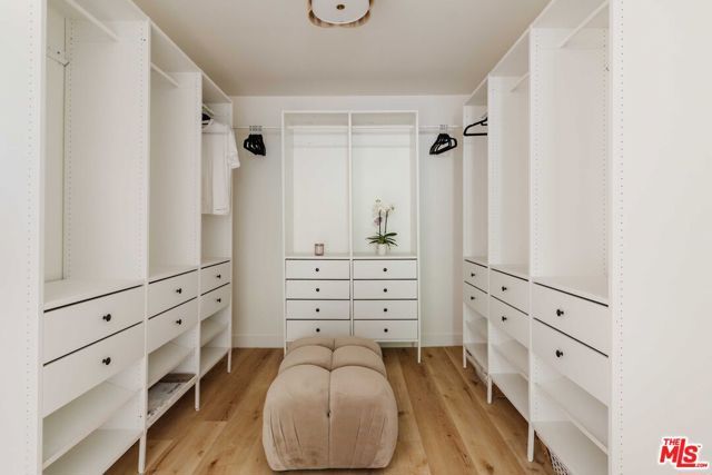 12700 Bonaparte Avenue, Los Angeles, CA 90066