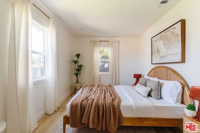 12700 Bonaparte Avenue, Los Angeles, CA 90066