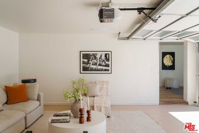 12700 Bonaparte Avenue, Los Angeles, CA 90066