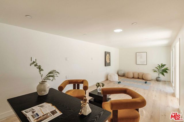 12700 Bonaparte Avenue, Los Angeles, CA 90066