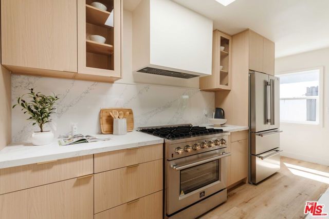 12700 Bonaparte Avenue, Los Angeles, CA 90066