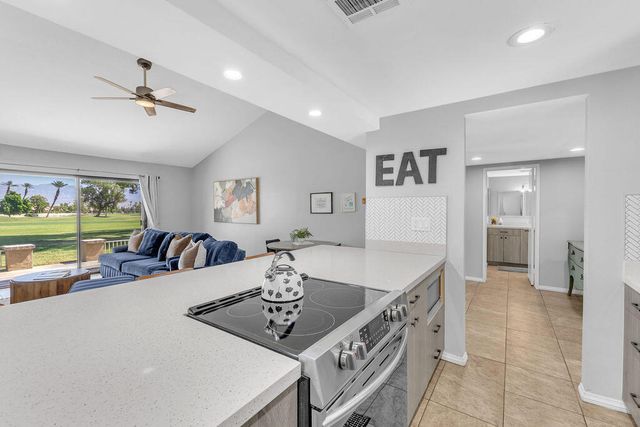 77086 Pauma Valley Way, Palm Desert, CA 92211
