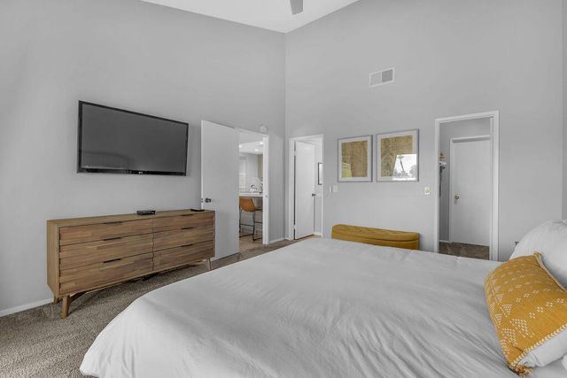 77086 Pauma Valley Way, Palm Desert, CA 92211