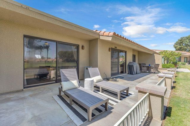 77086 Pauma Valley Way, Palm Desert, CA 92211