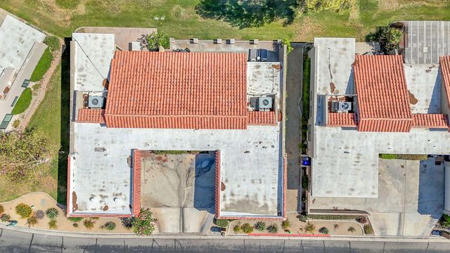 77086 Pauma Valley Way, Palm Desert, CA 92211