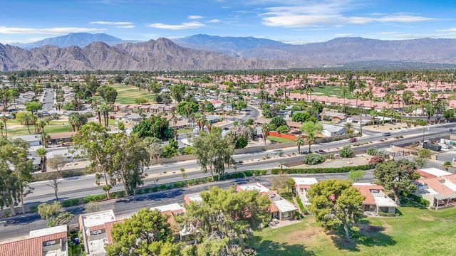77086 Pauma Valley Way, Palm Desert, CA 92211