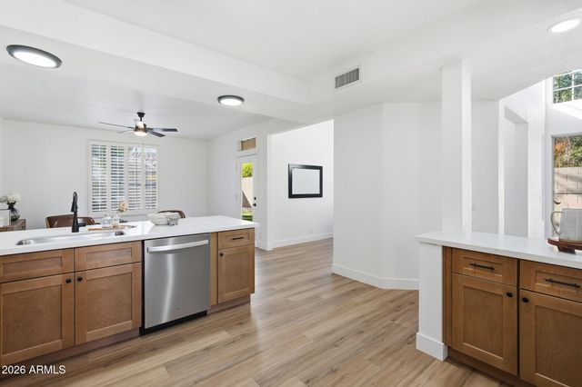 16008 N 4TH Avenue, Phoenix, AZ 85023