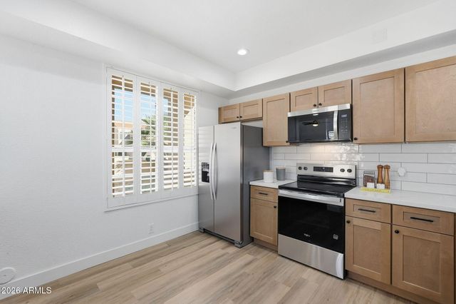 16008 N 4TH Avenue, Phoenix, AZ 85023