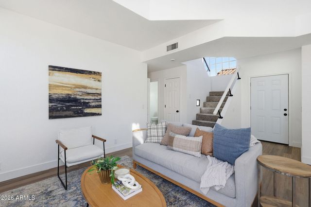 16008 N 4TH Avenue, Phoenix, AZ 85023