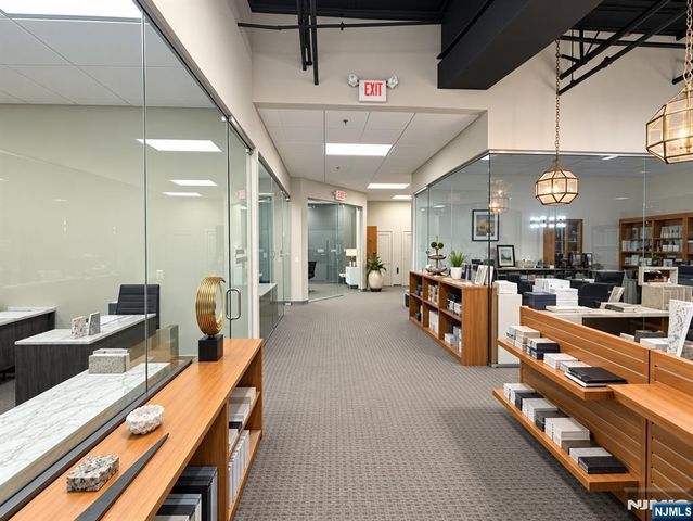 1025 Macarthur Boulevard, Mahwah, NJ 07430