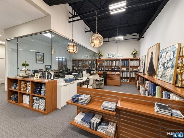 1025 Macarthur Boulevard, Mahwah, NJ 07430