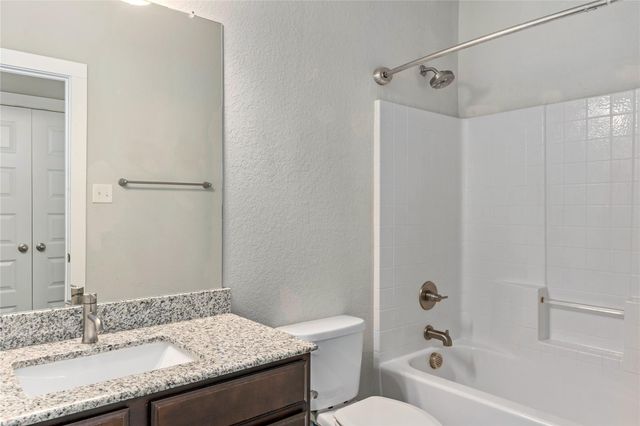 334 Creekside Curve CURV, New Braunfels, TX 78130